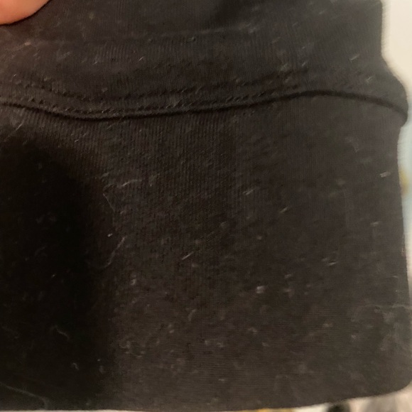 Lulu lemon long sleeves. Black great arm details NWOT - Picture 6 of 7